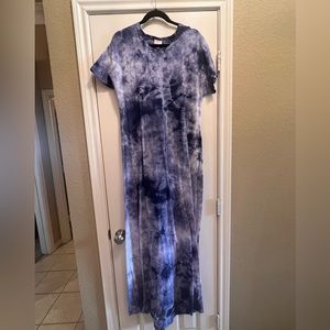Lularoe blue tie dye Maria dress